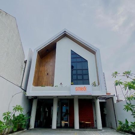 Smedi Coliving Hotel Yogyakarta Kültér fotó